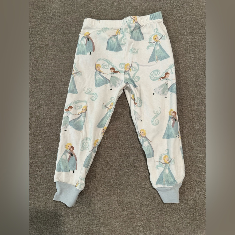 Pottery Barn Kids Frozen Long Sleeve Pajama Set - Picture 4 of 5